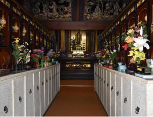 納骨堂内部